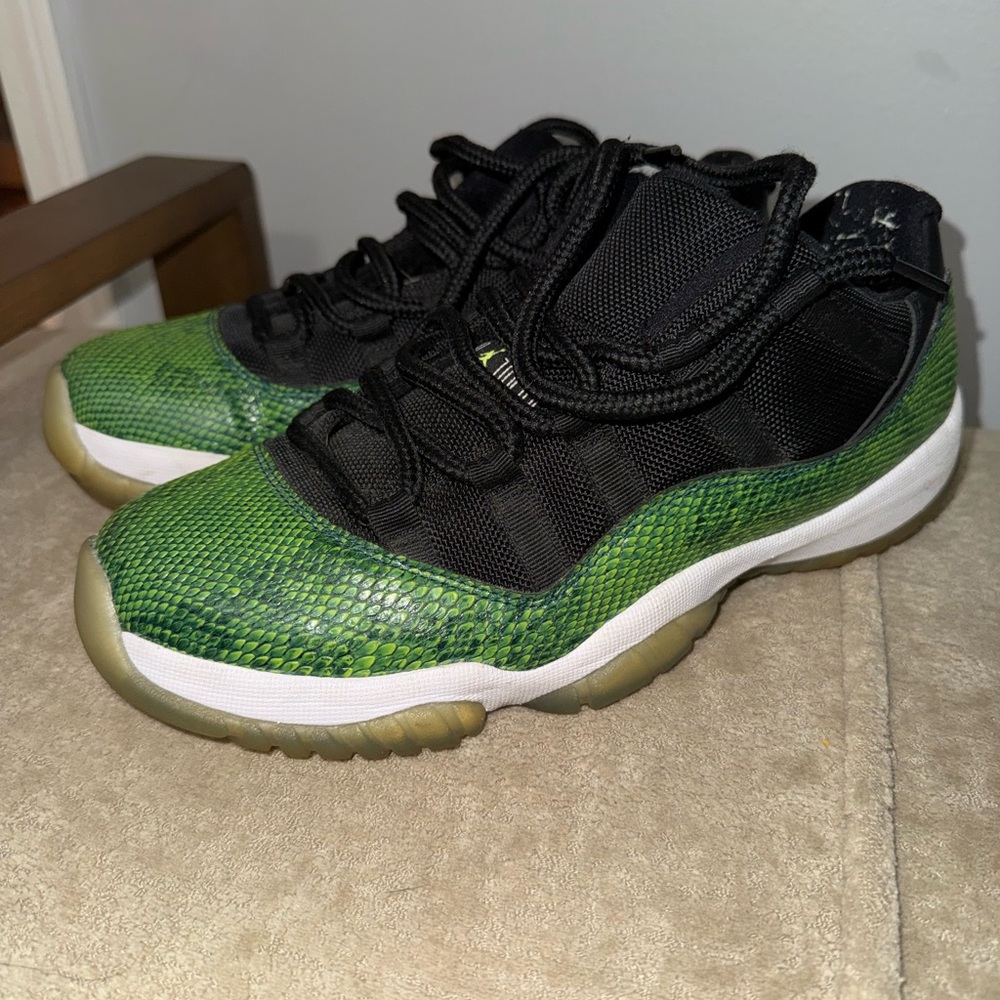 Air Jordan 11 Retro Low "Snake Skin"